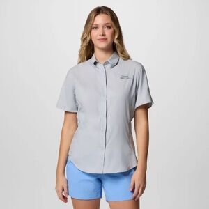 Columbia Women's Light Gray Button-Up Top
